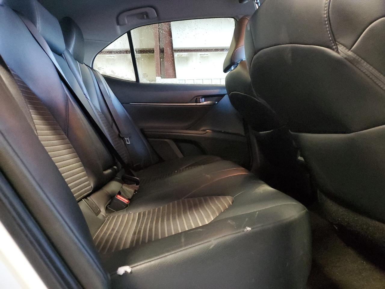 2019 Toyota Camry - Image 10