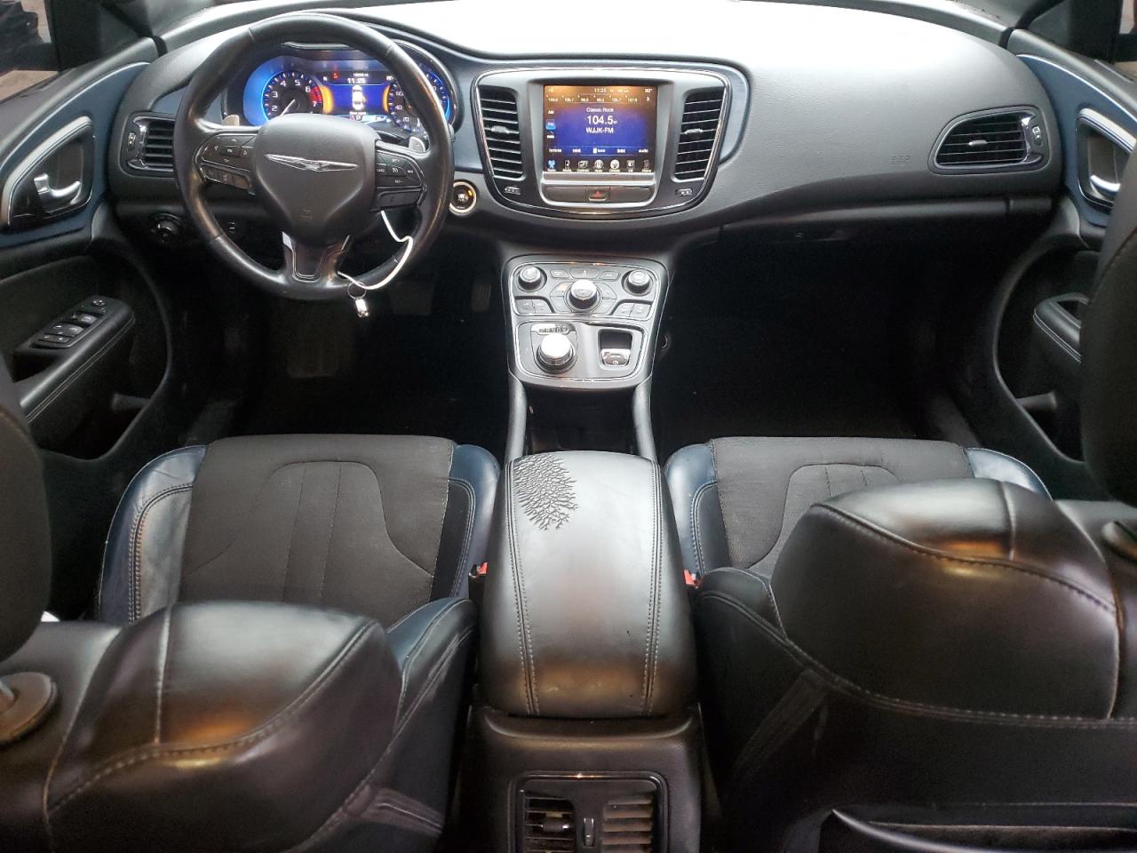 2016 Chrysler 200 - Image 8