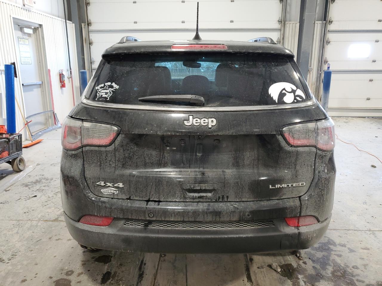 2017 Jeep Compass - Image 6