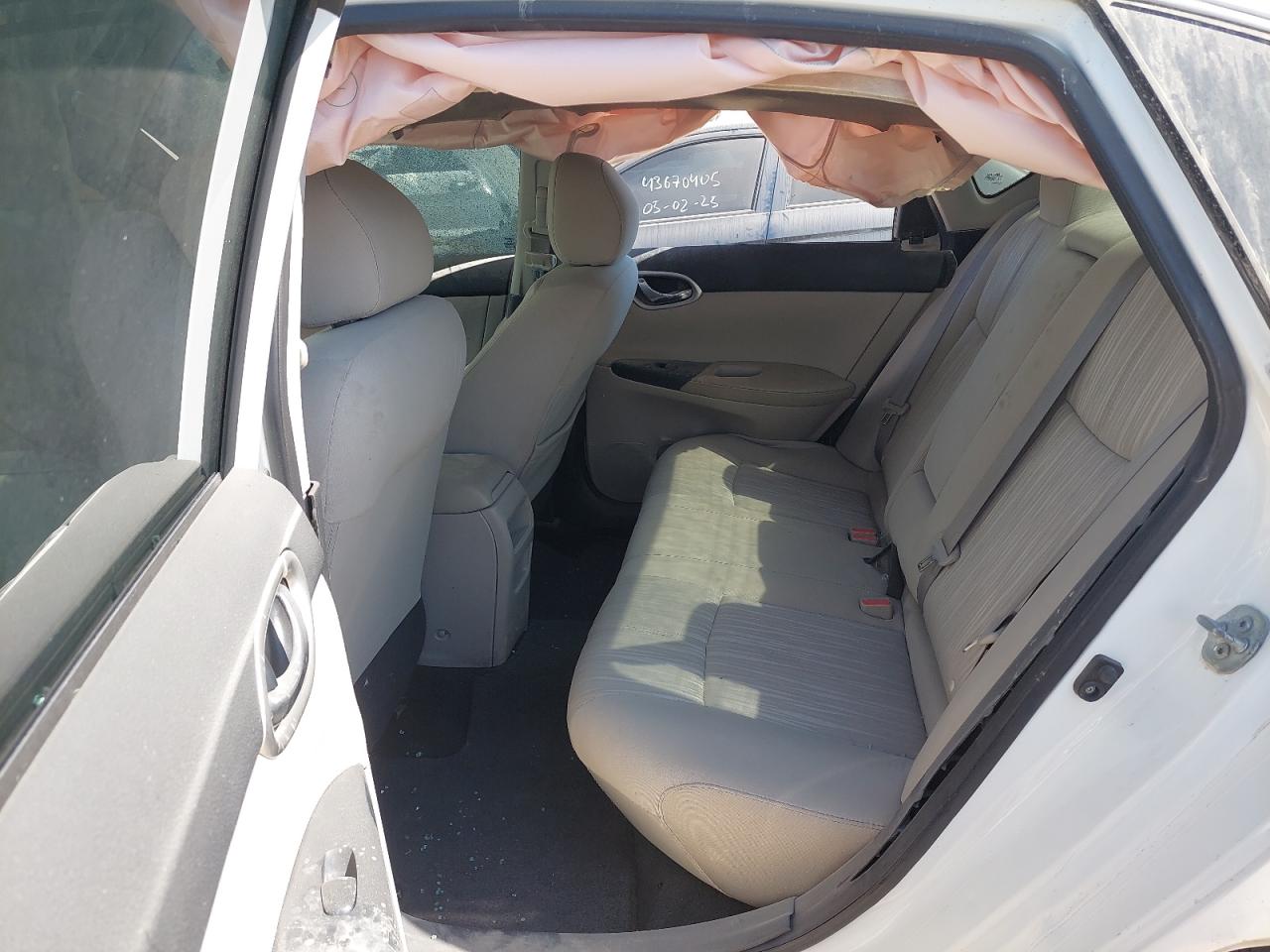 3N1AB7APXGY305768 - 2016 Nissan Sentra - #43880745