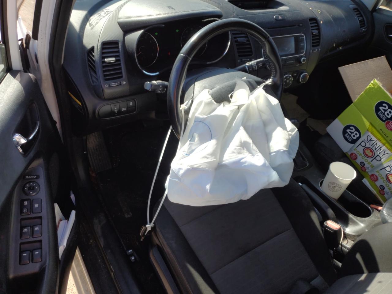 2014 Kia Forte - Image 8