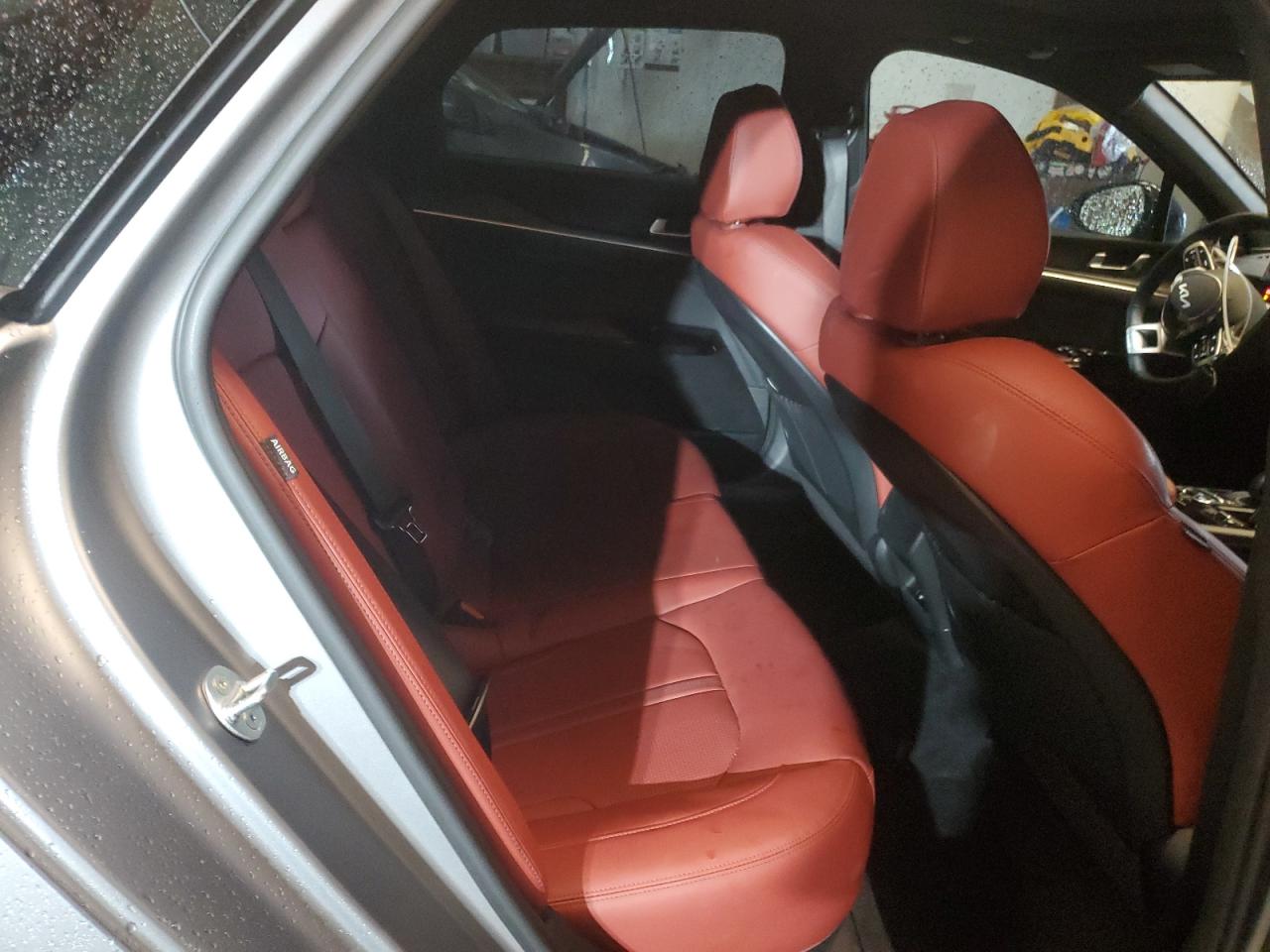 2025 Kia K5 - Image 10