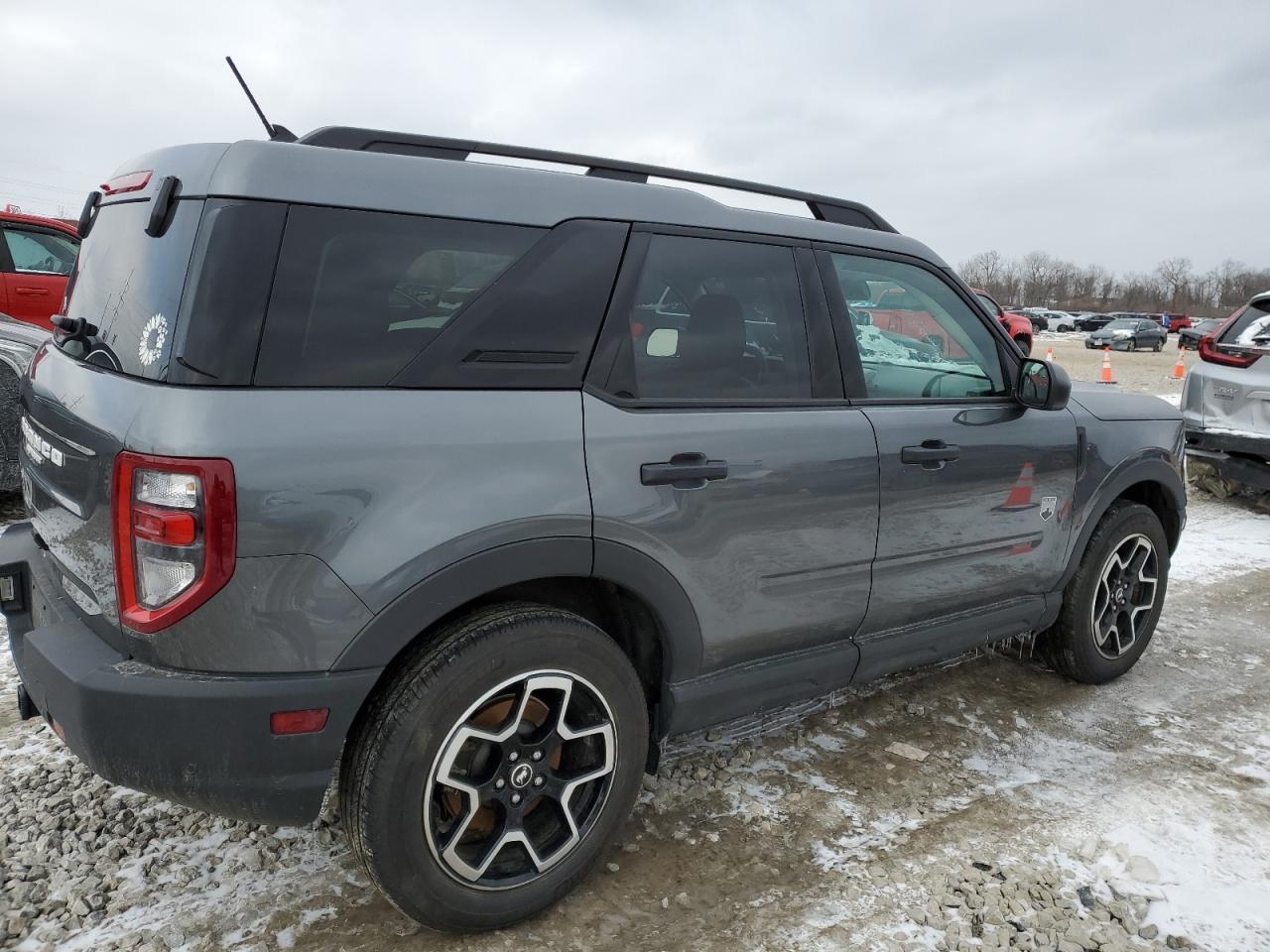 2022 Ford Bronco - Image 3