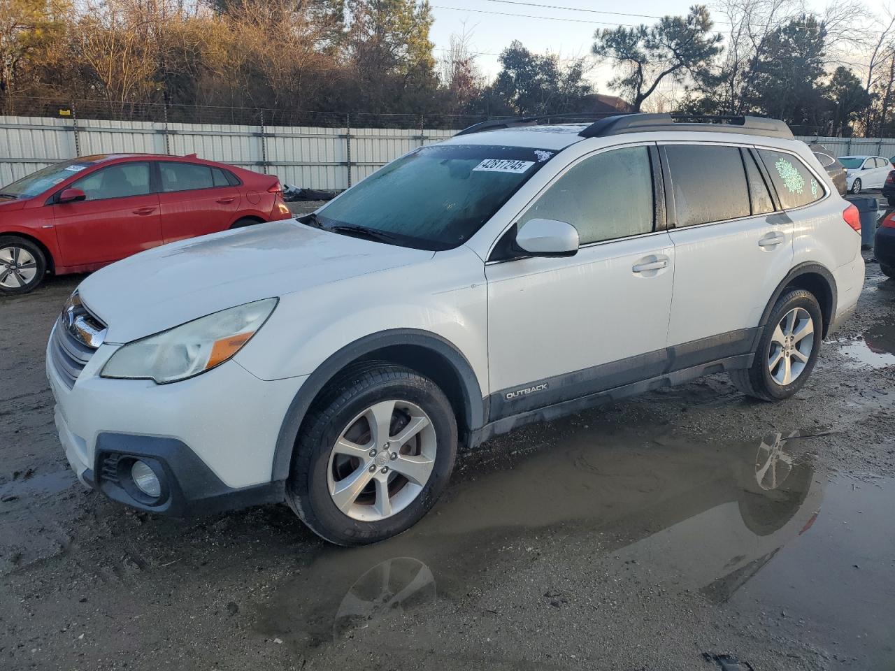 2013 Subaru Outback - Image 1