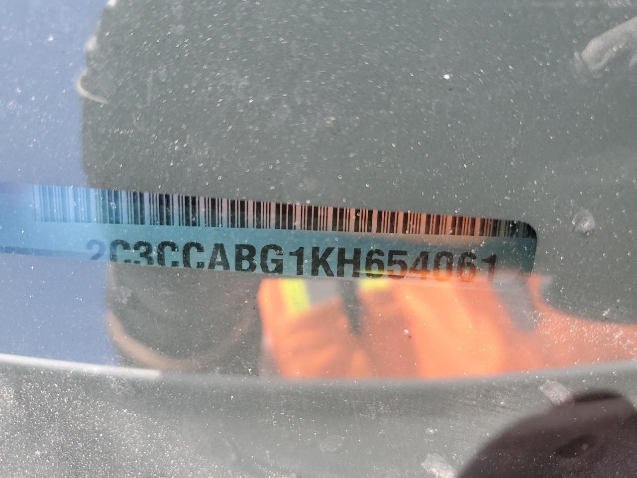 2019 Chrysler 300 - Image 14