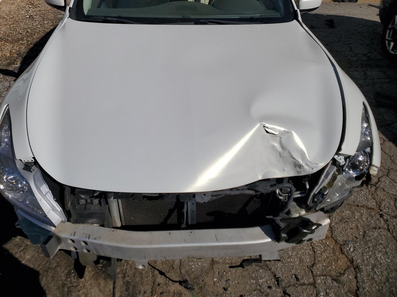 2010 Infiniti G - Image 11
