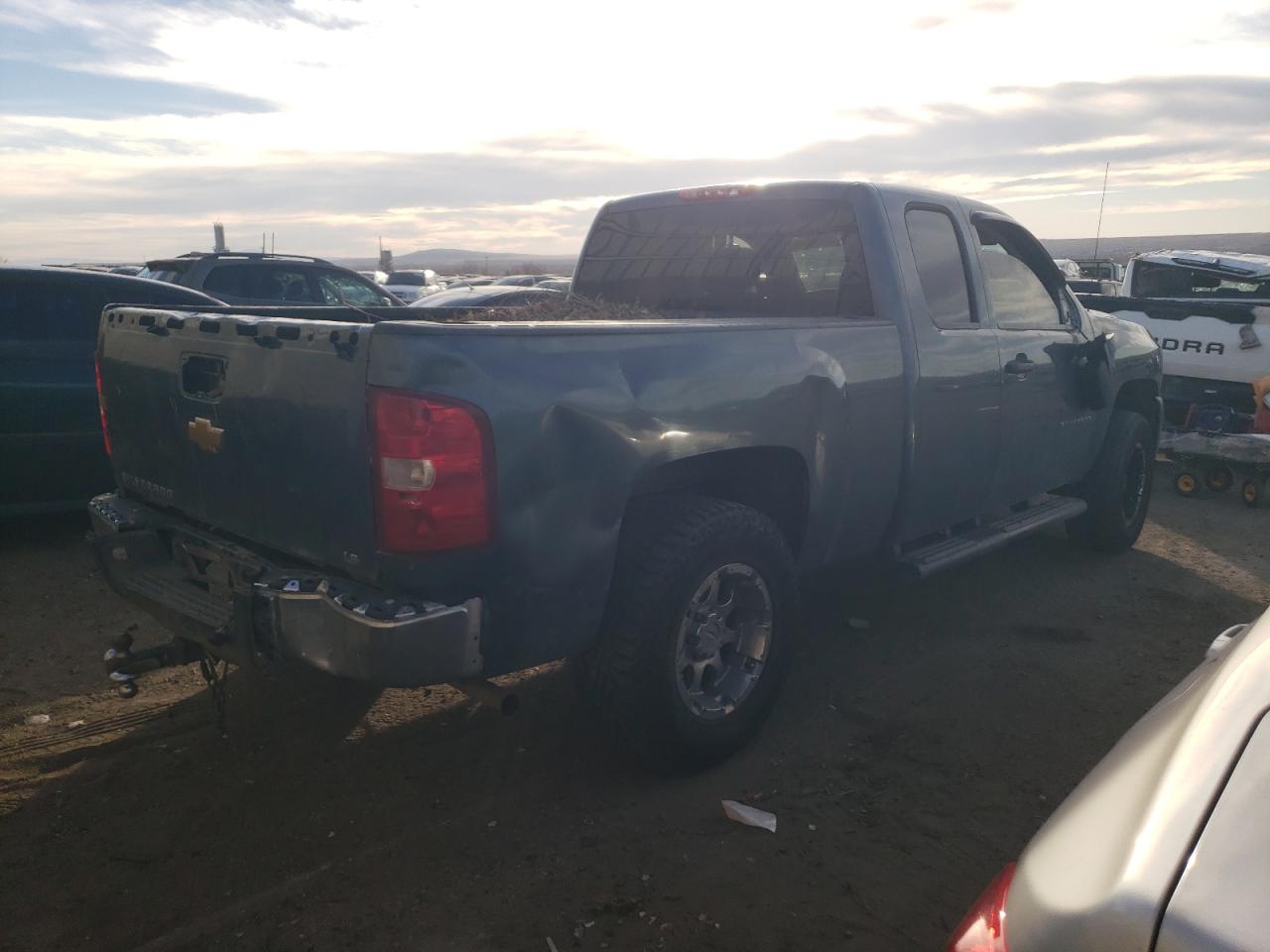2013 Chevrolet Silverado - Image 3