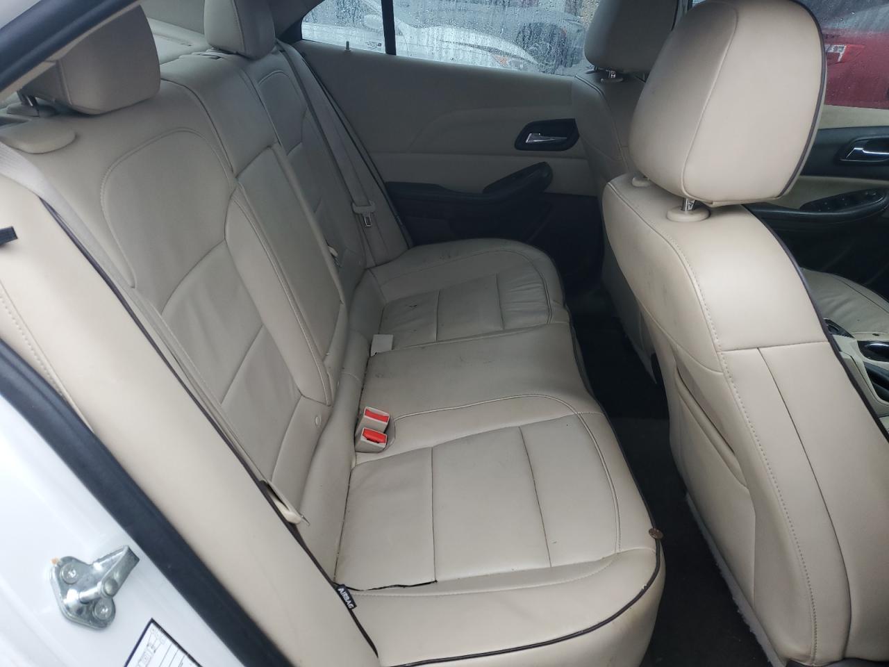 2015 Chevrolet Malibu - Image 10