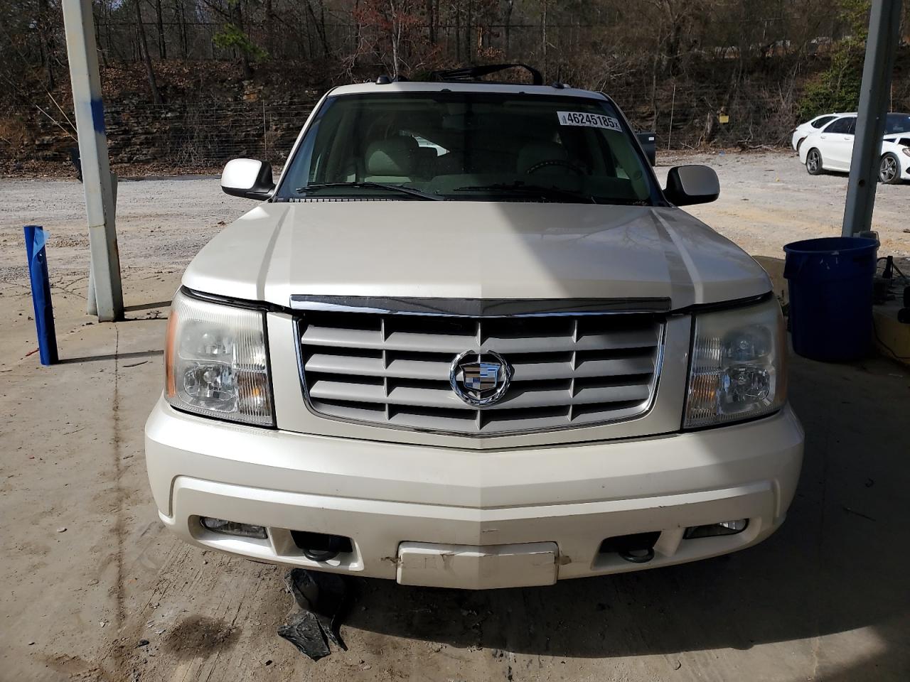 2005 Cadillac Escalade - Image 5