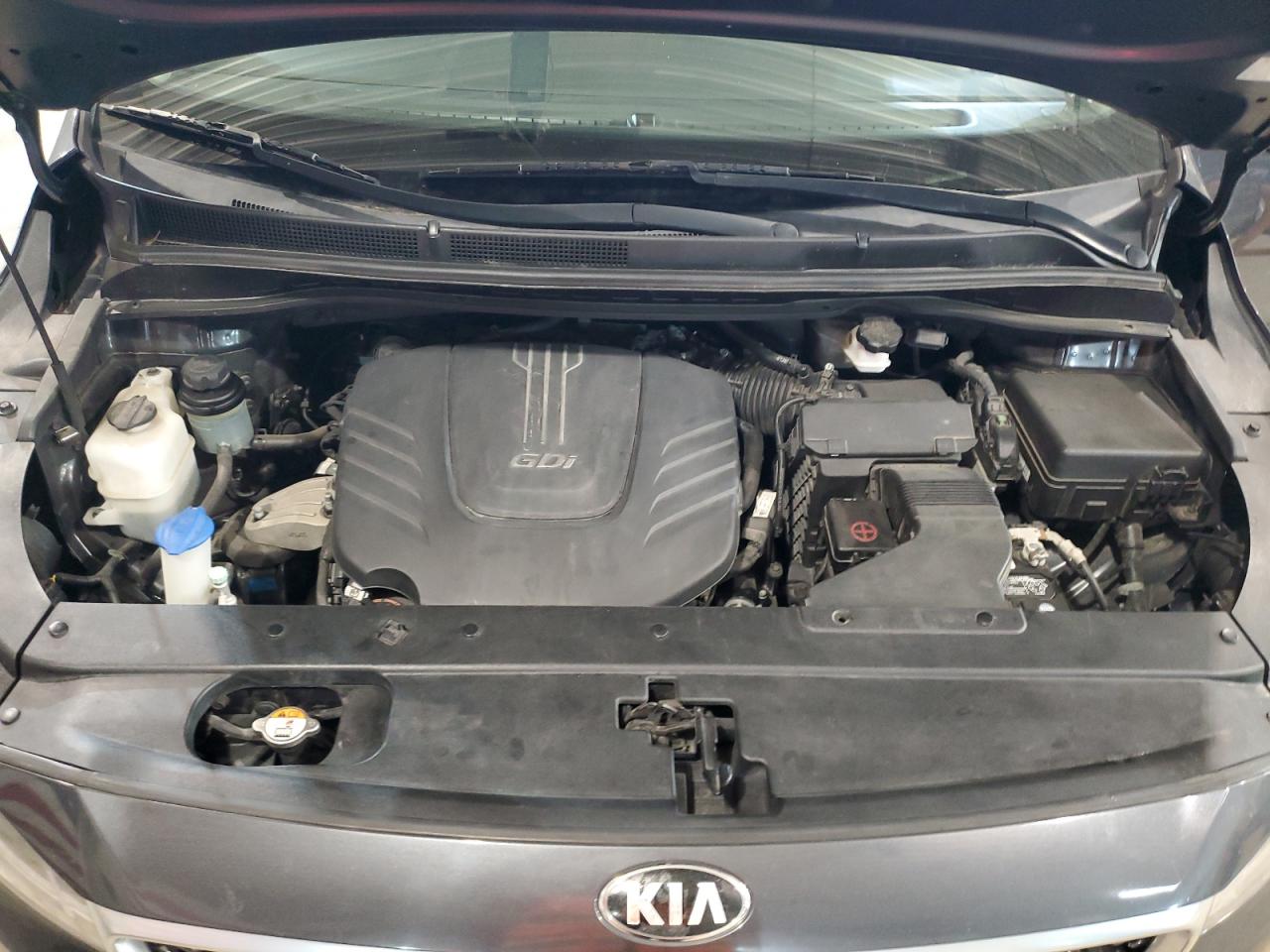 2015 Kia Sedona - Image 12