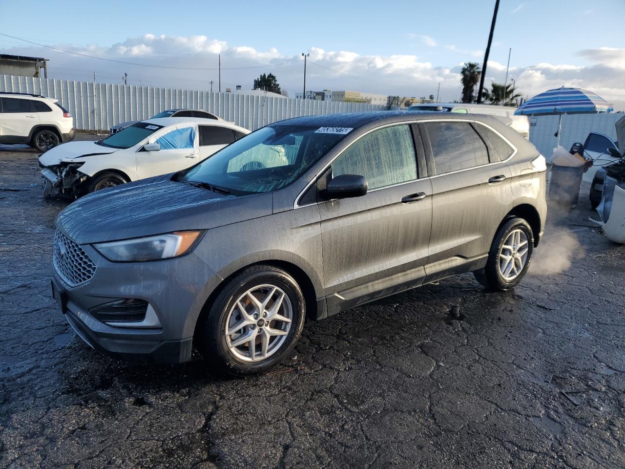 2023 Ford Edge - Image 1