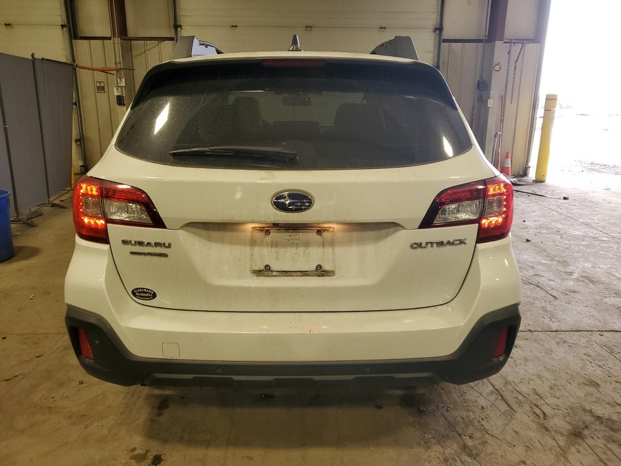 2018 Subaru Outback - Image 6