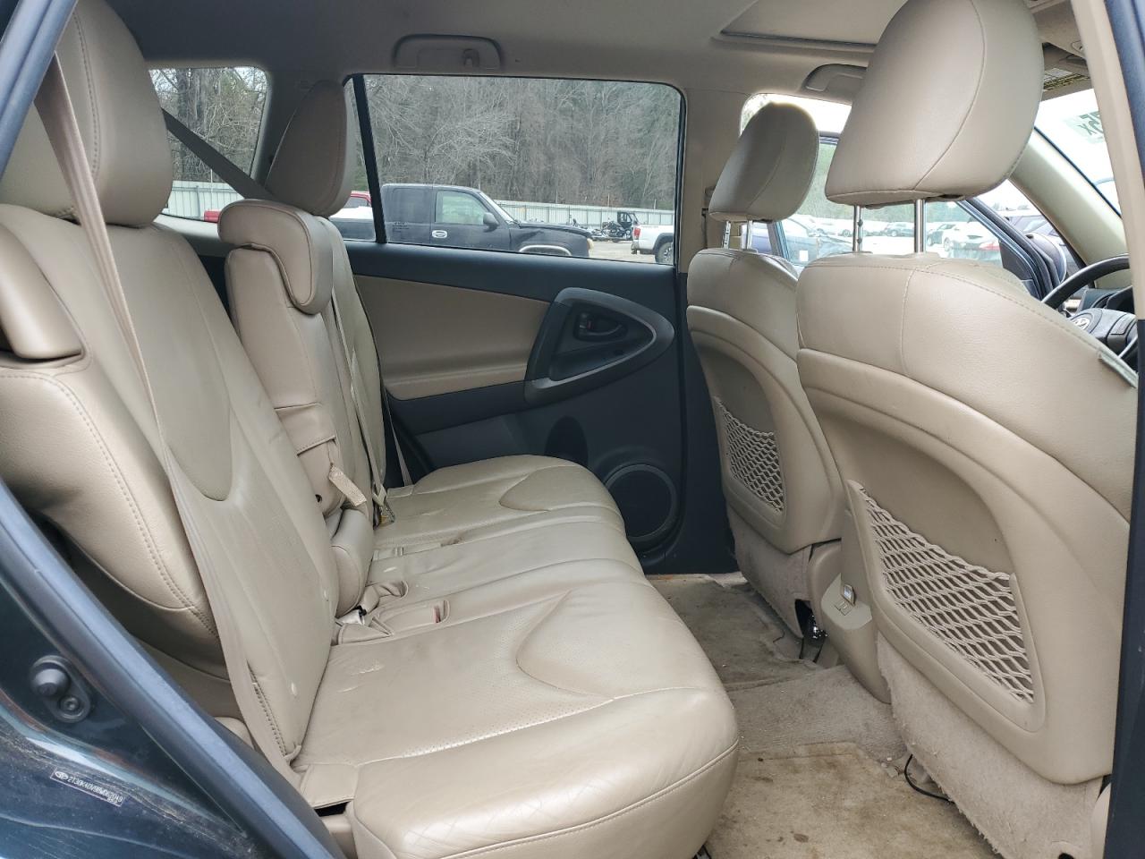 2011 Toyota RAV 4 - Image 11