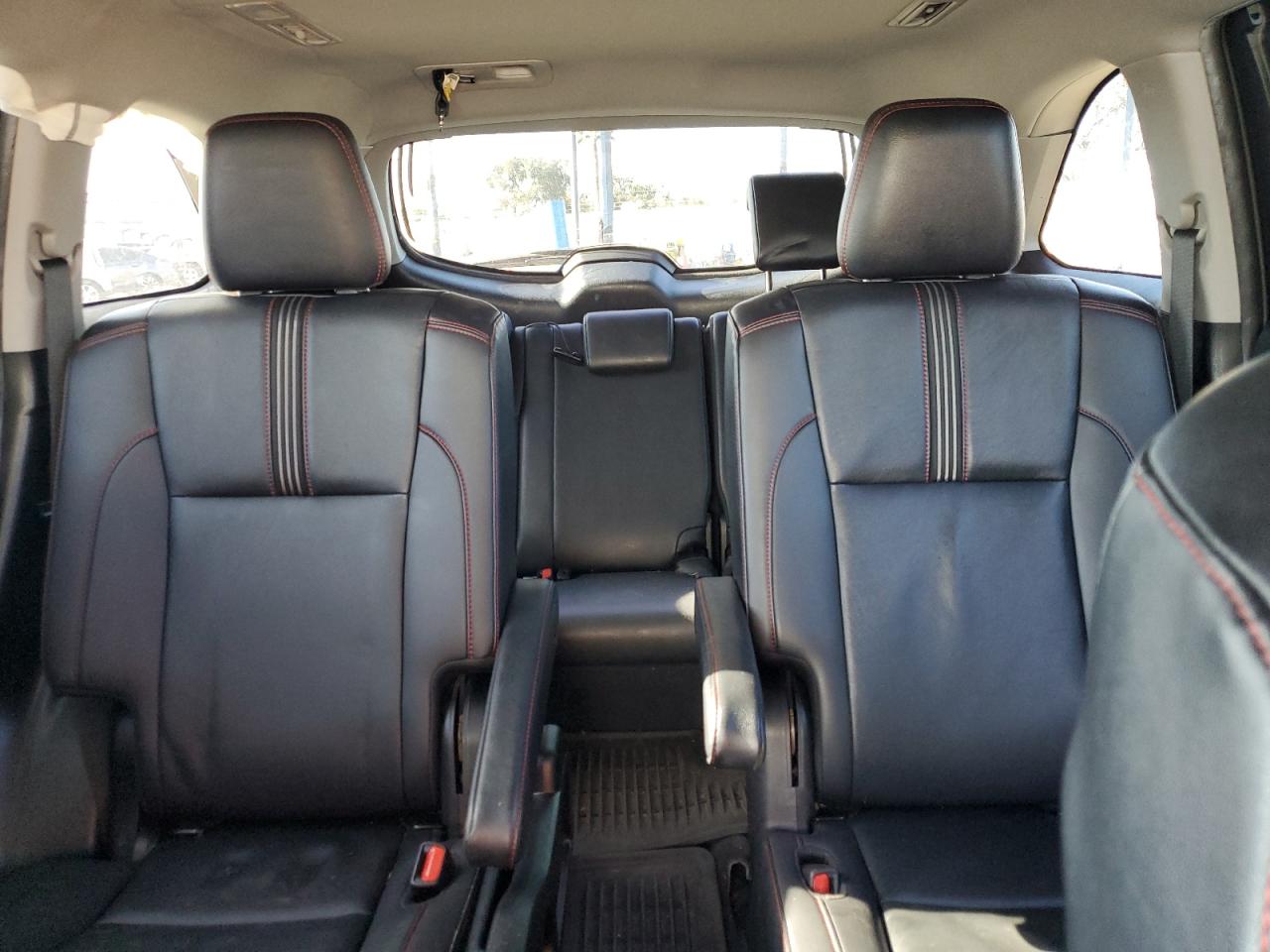 2019 Toyota Highlander - Image 10