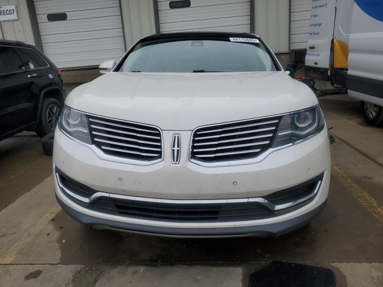 2017 Lincoln MKX - Image 5