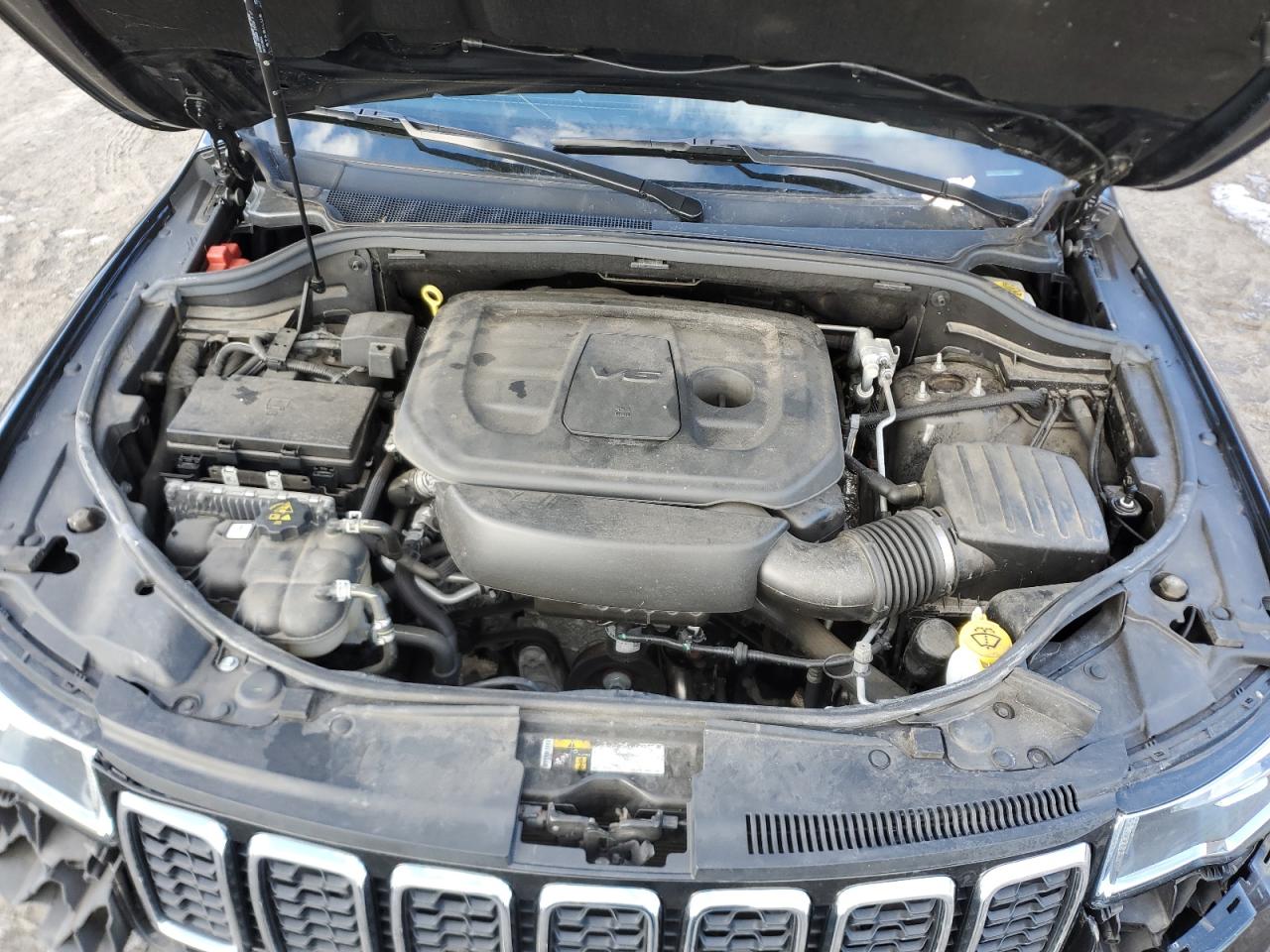 2020 Jeep Grand Cherokee - Image 12