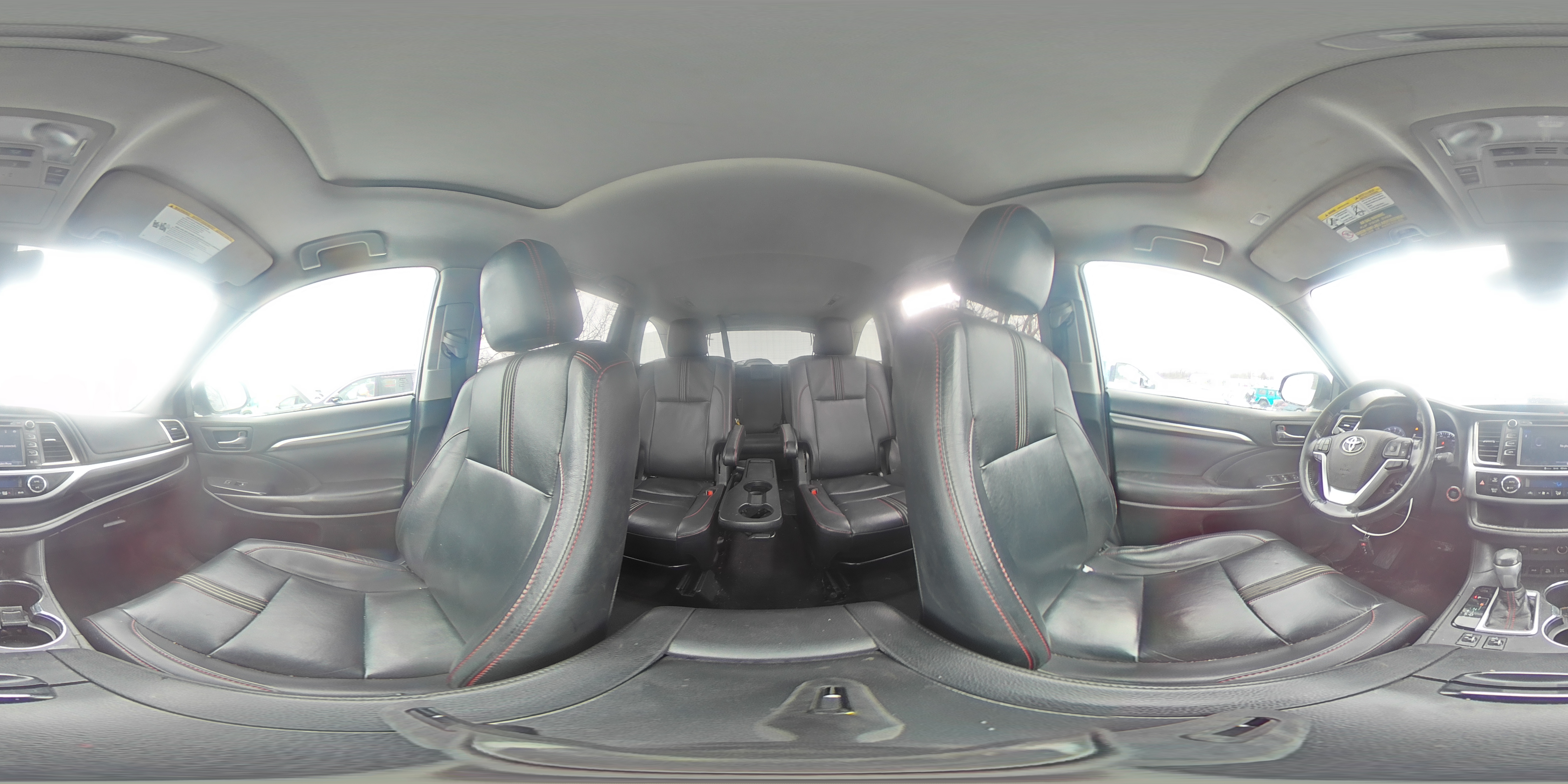 2019 Toyota Highlander - Image 14