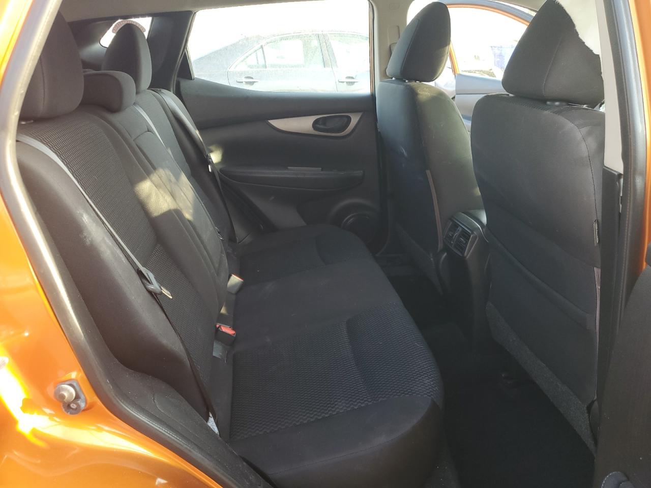 JN1BJ1CP9HW005018 NISSAN ROGUE 2017
