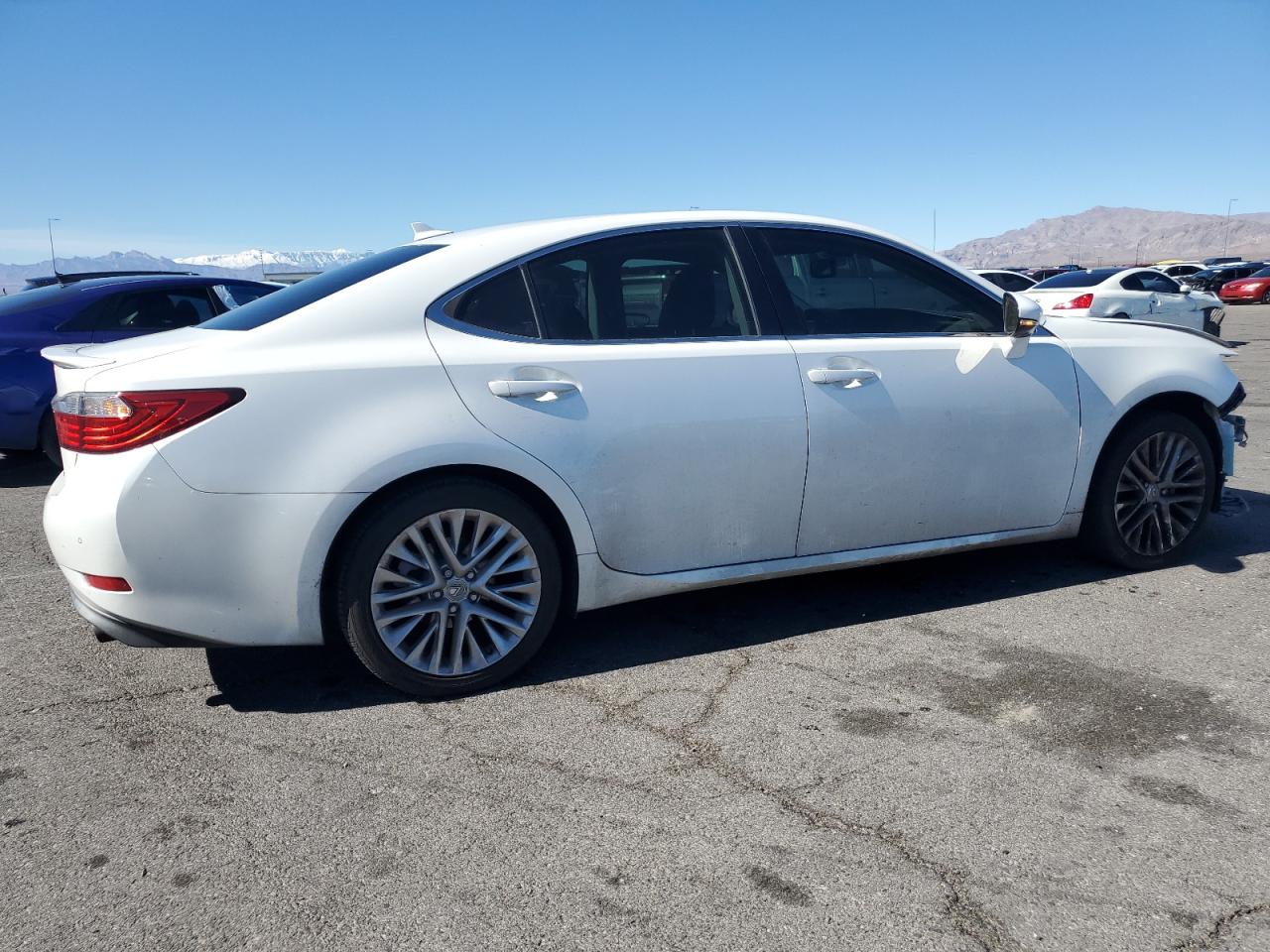 2013 Lexus ES - Image 3