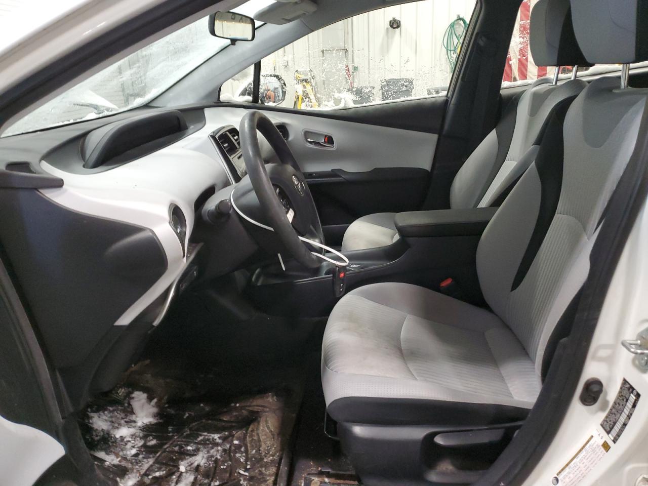 2016 Toyota Prius - Image 7