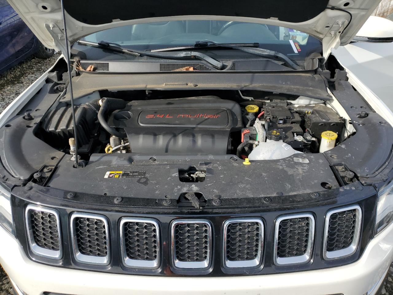 2017 Jeep Compass - Image 12
