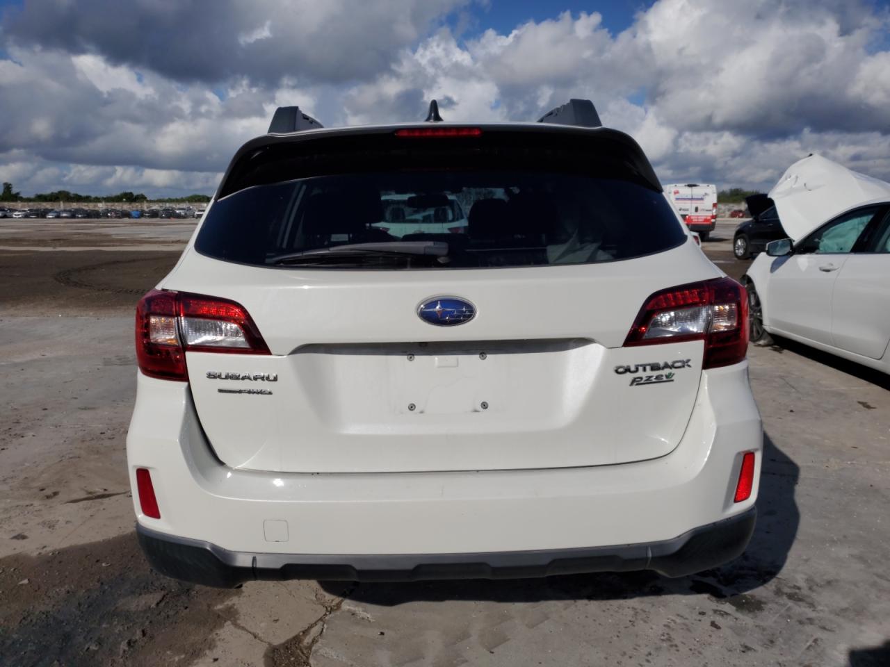 2016 Subaru Outback - Image 6