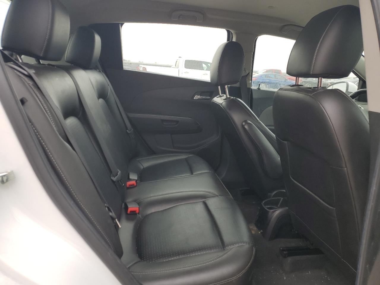 2016 Chevrolet Sonic - Image 10
