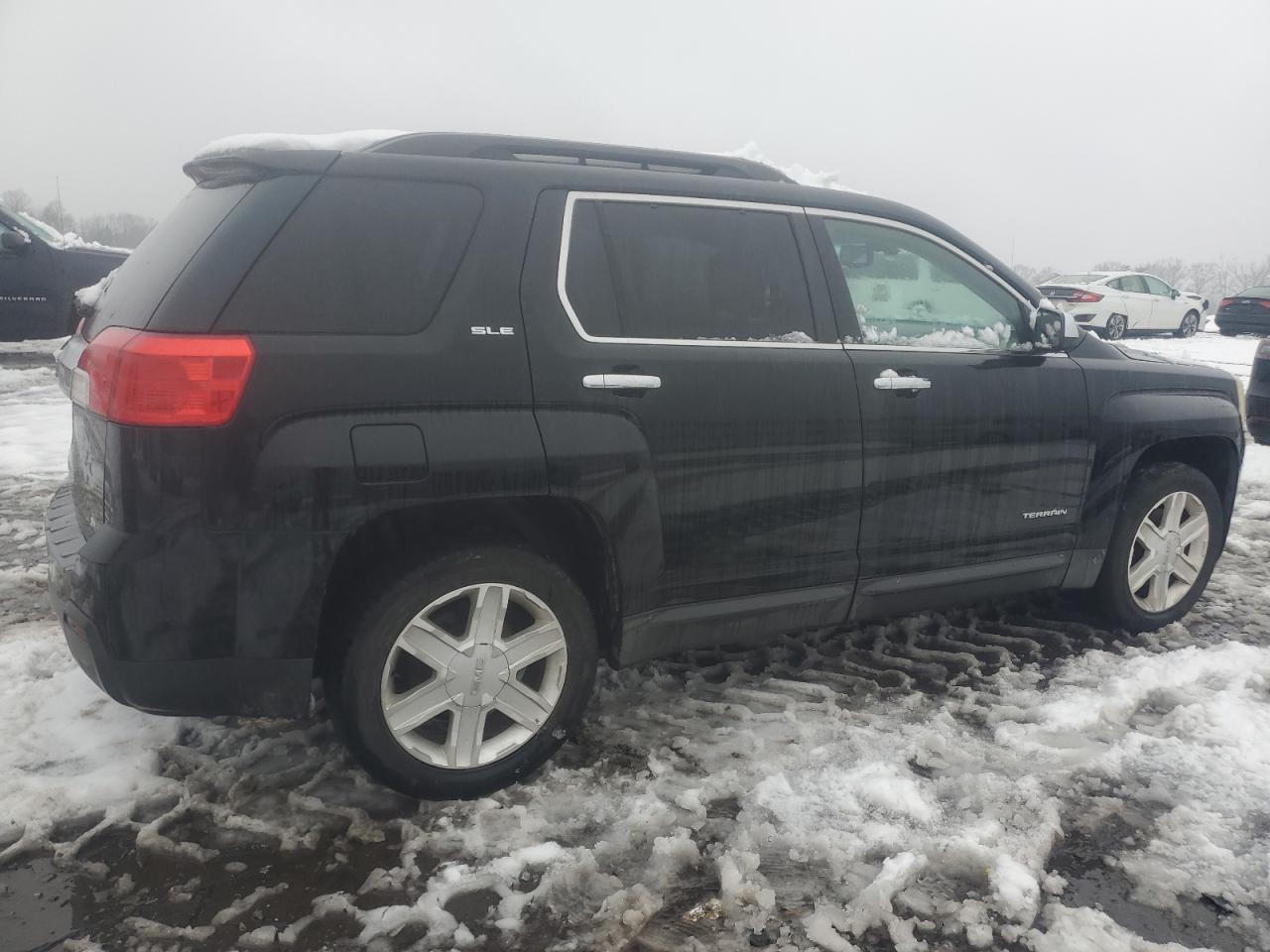 2011 GMC Terrain - Image 3