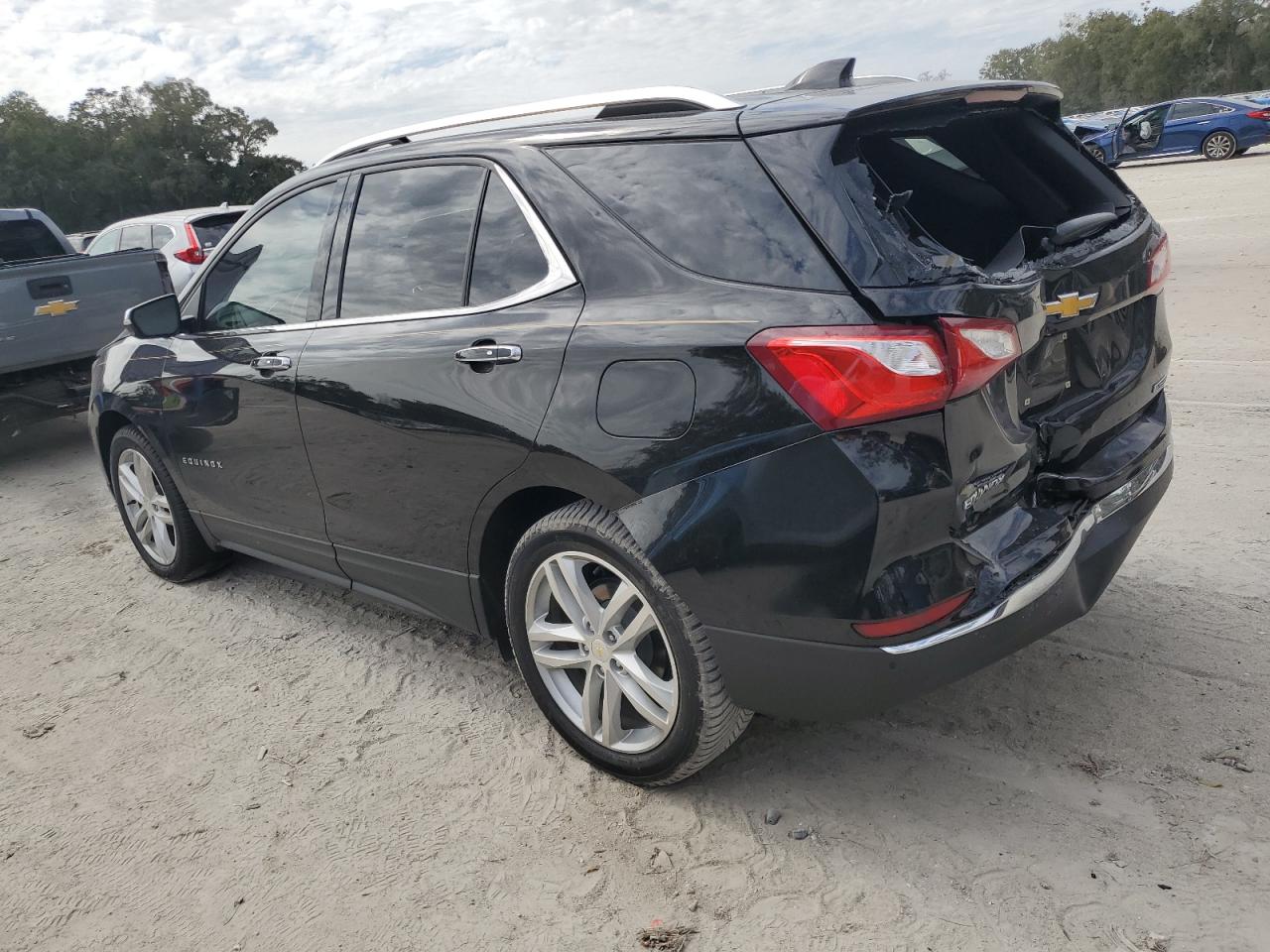 2018 Chevrolet Equinox - Image 2