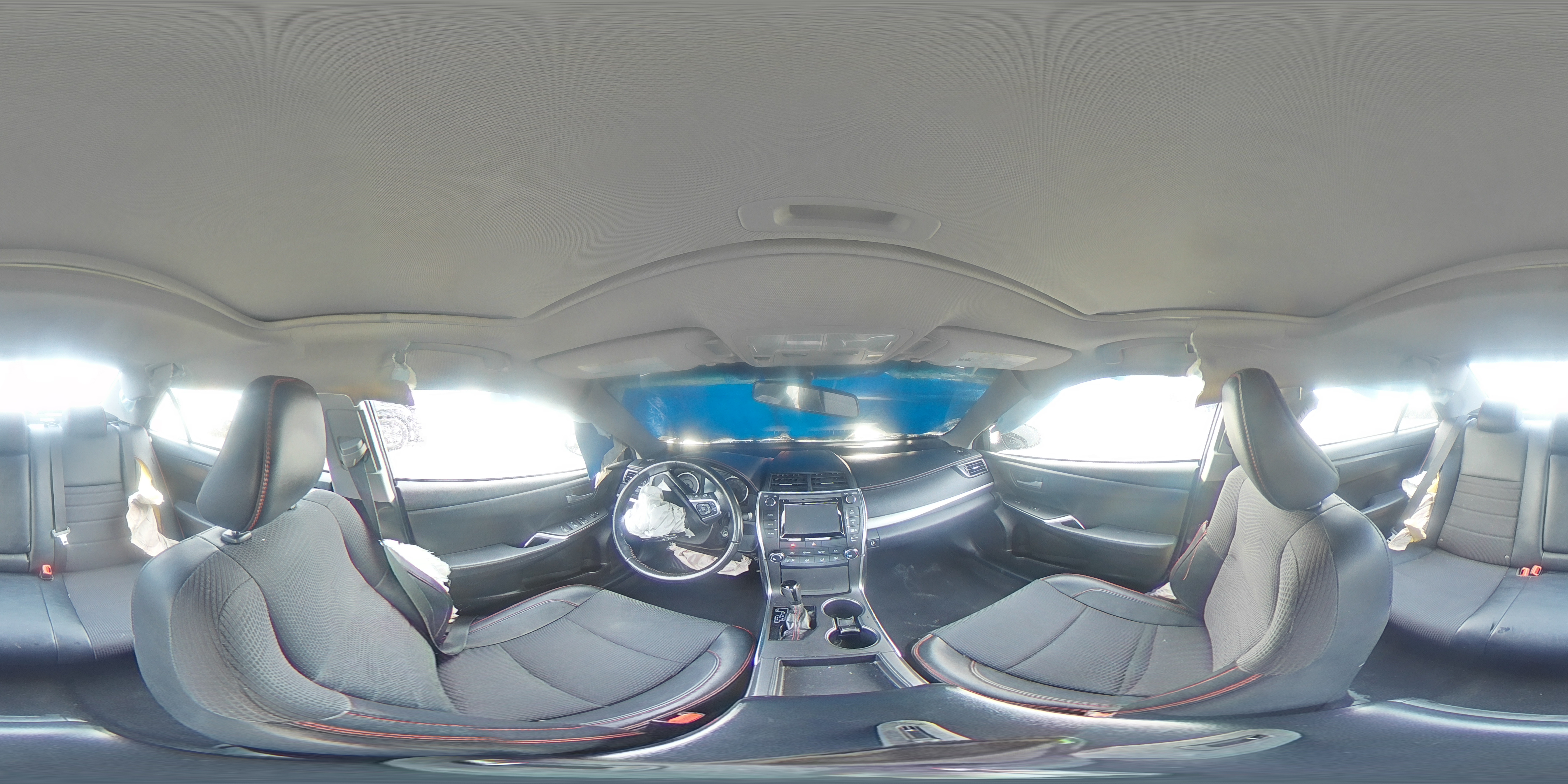 2016 Toyota Camry - Image 15
