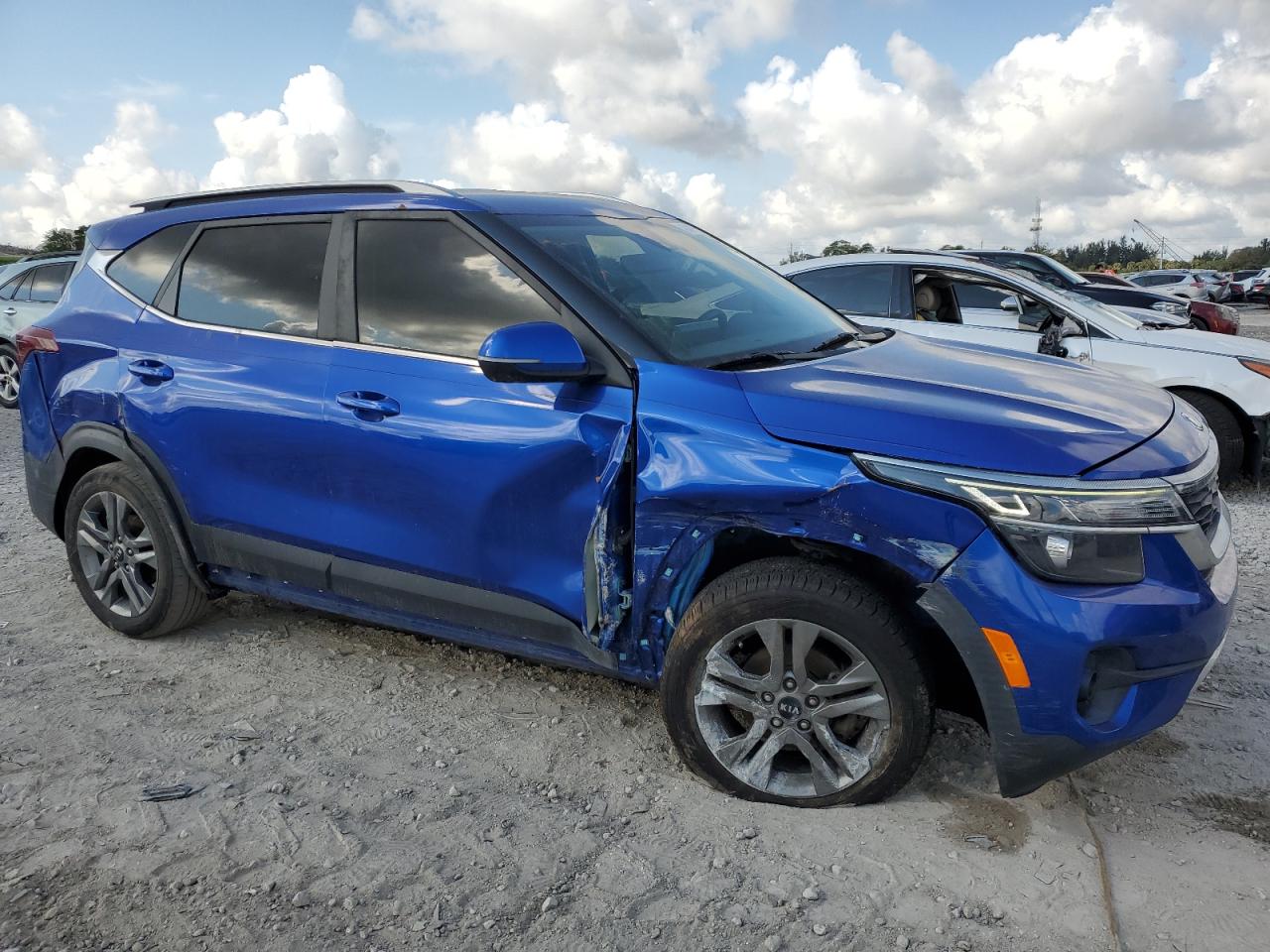2021 Kia Seltos - Image 4