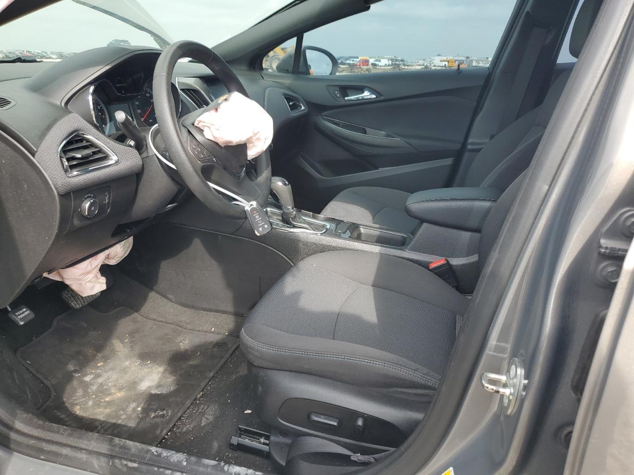 2018 Chevrolet Cruze - Image 7