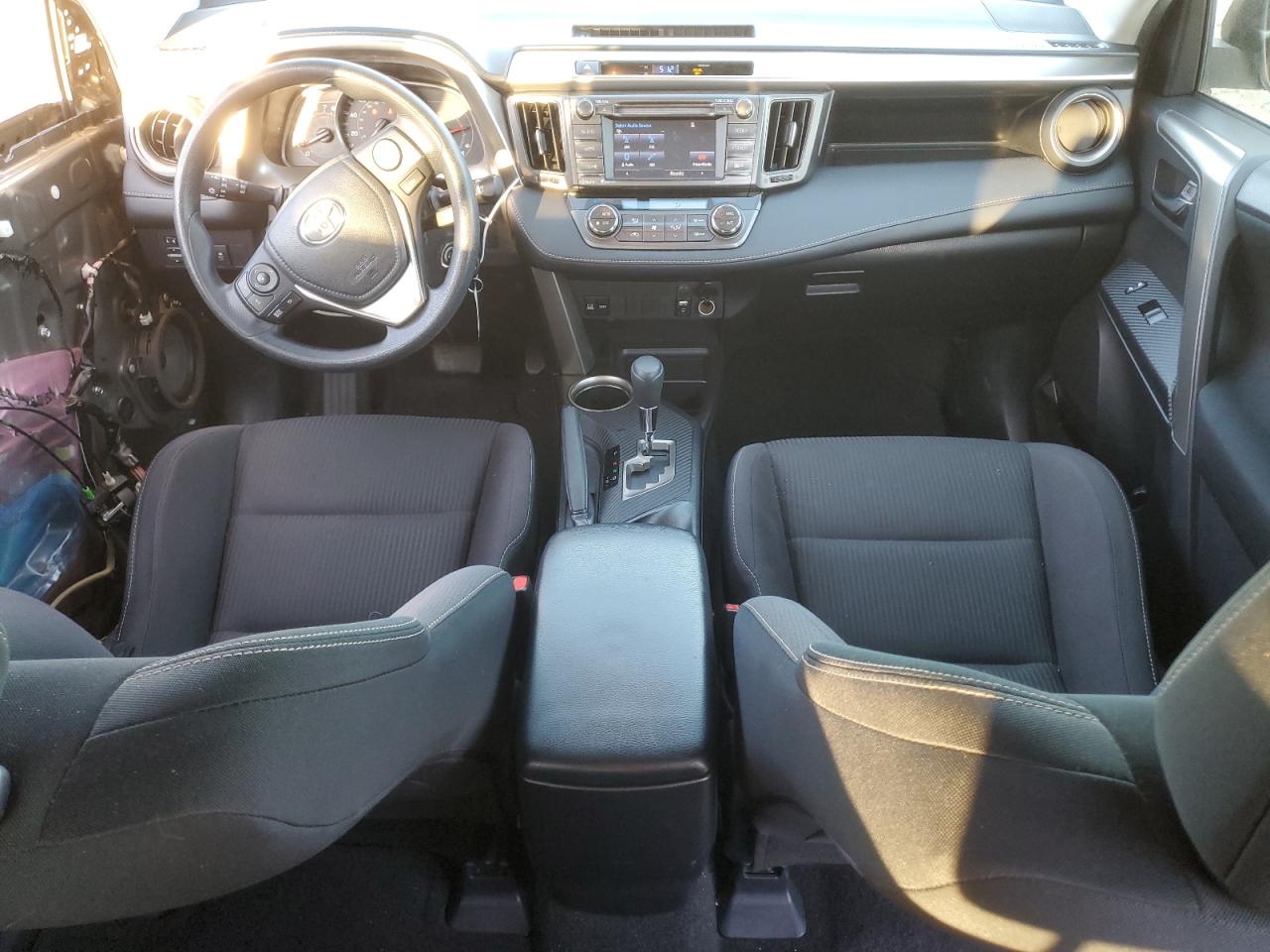 2015 Toyota RAV 4 - Image 8