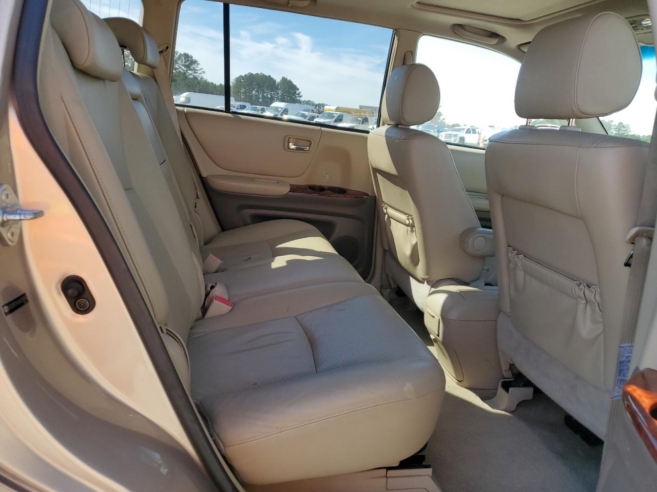 2006 Toyota Highlander - Image 12