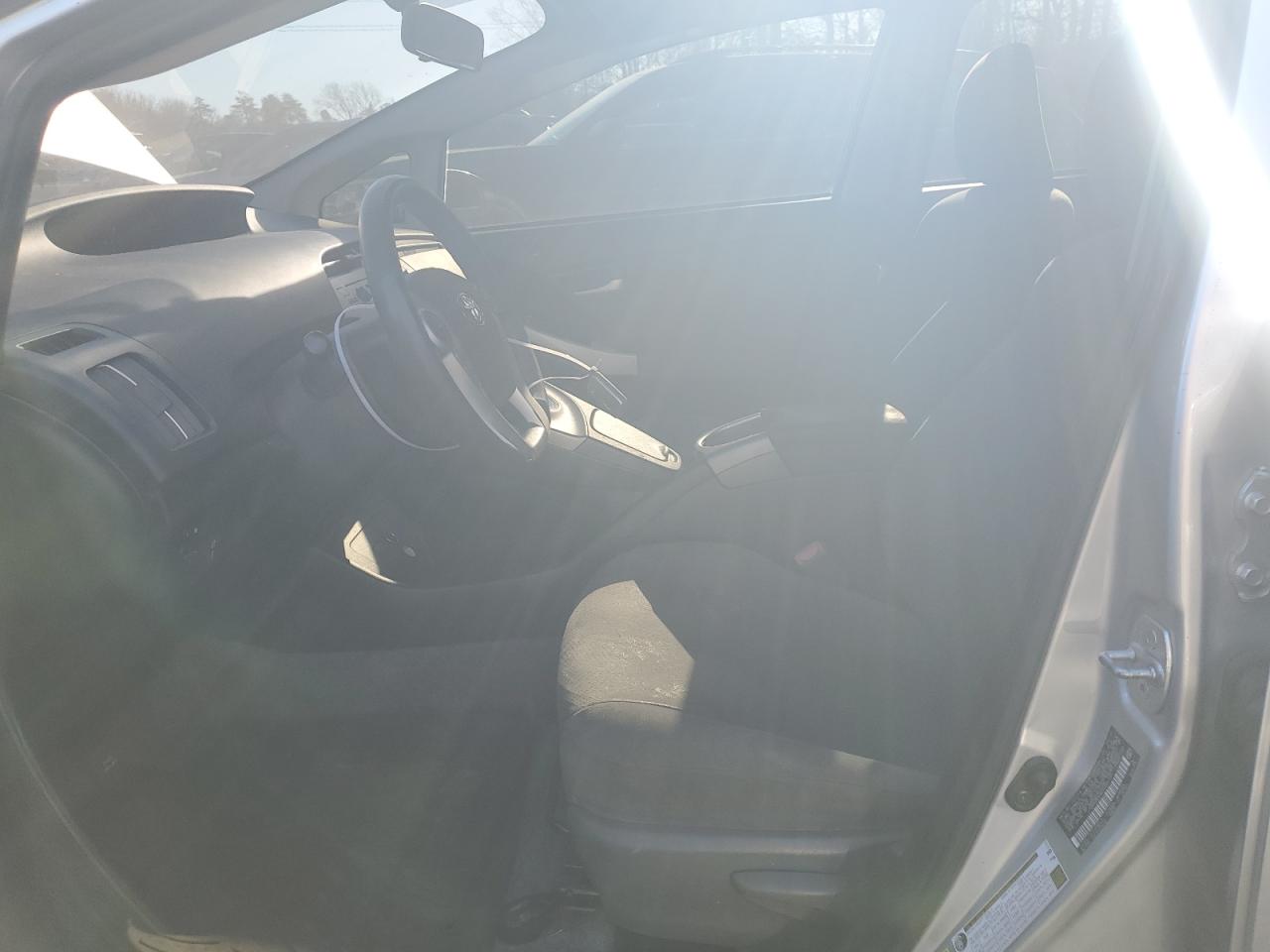 2012 Toyota Prius - Image 7
