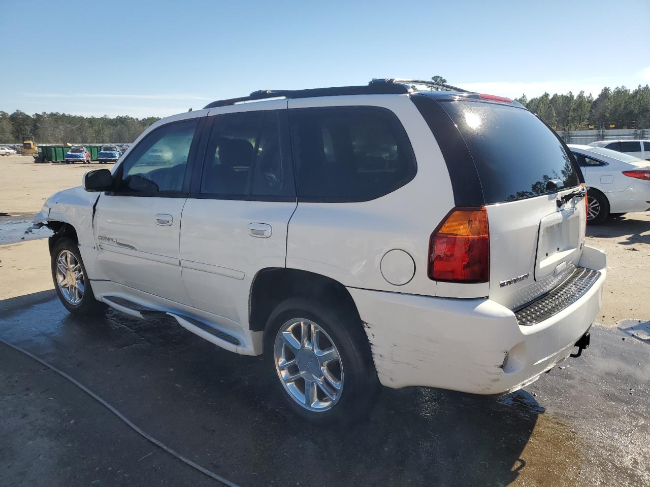 2006 GMC Envoy - Image 2