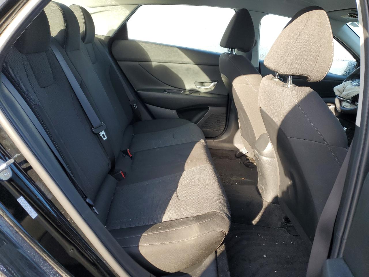 2023 Hyundai Elantra - Image 10