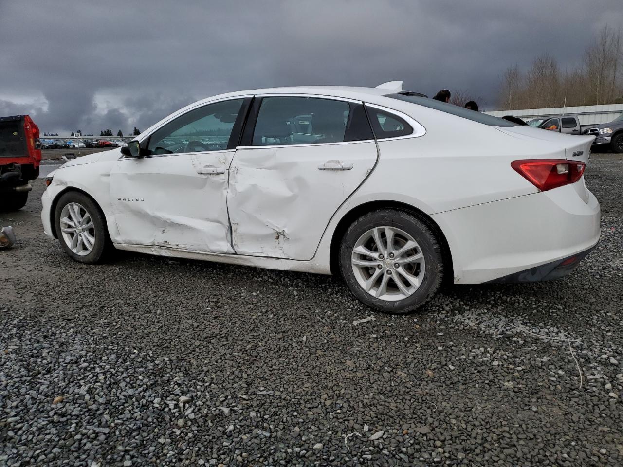 2018 Chevrolet Malibu - Image 2