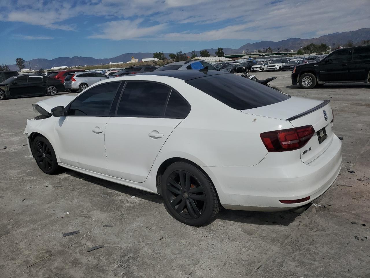 2018 Volkswagen Jetta - Image 2