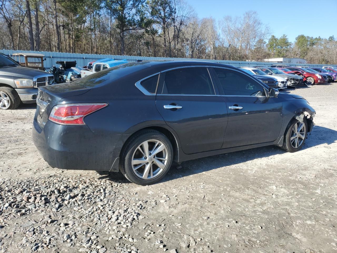 2014 Nissan Altima - Image 3