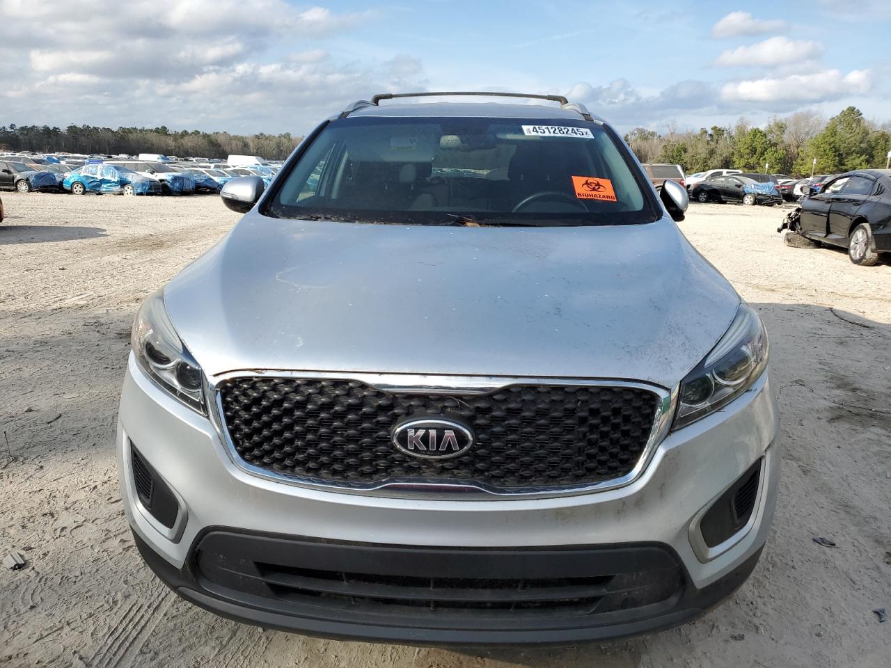 2017 Kia Sorento - Image 5