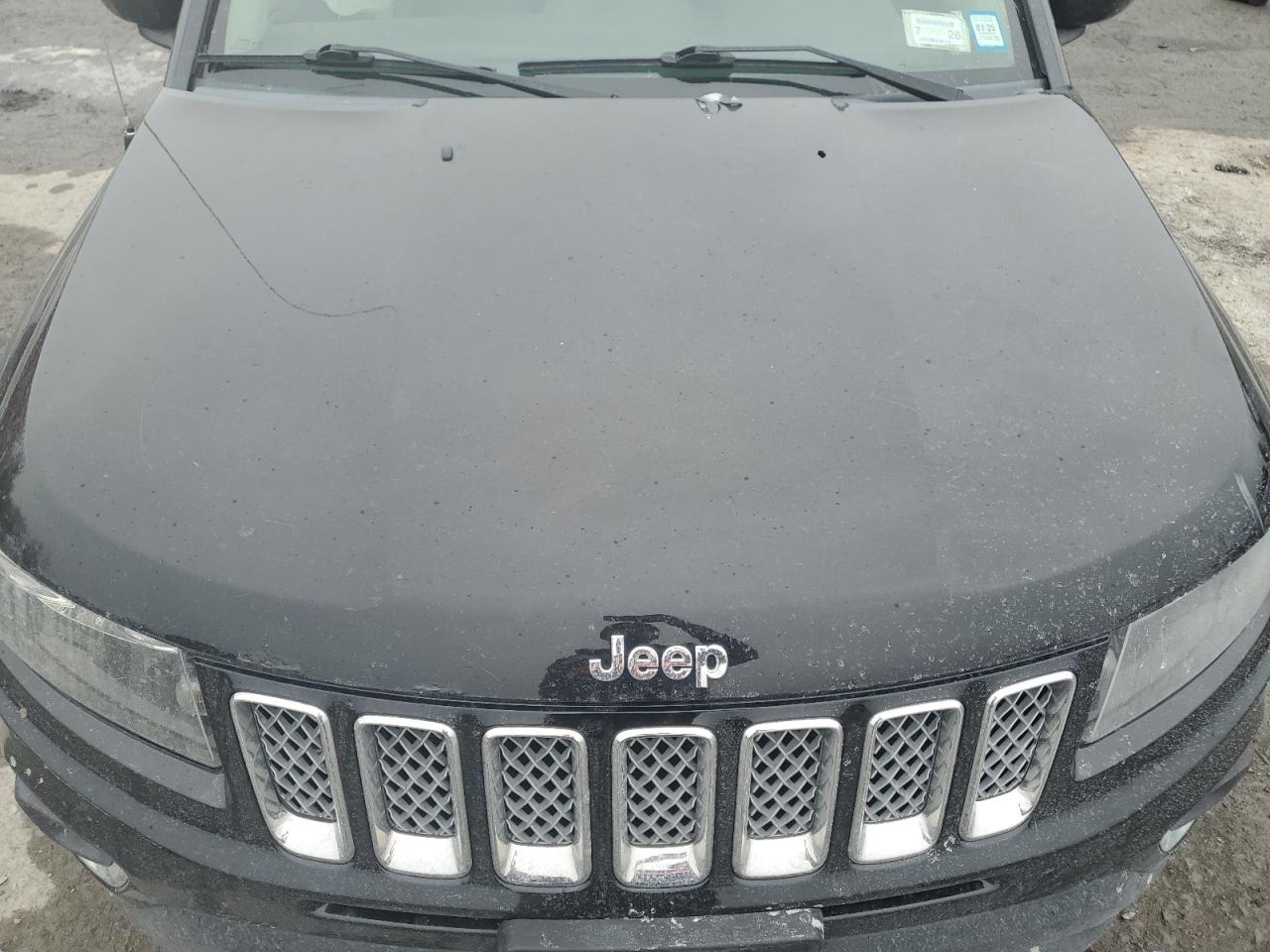 2015 Jeep Compass - Image 13