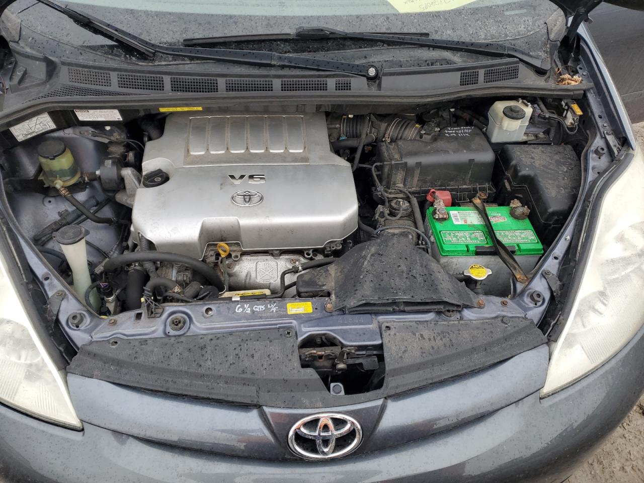 2008 Toyota Sienna - Image 12