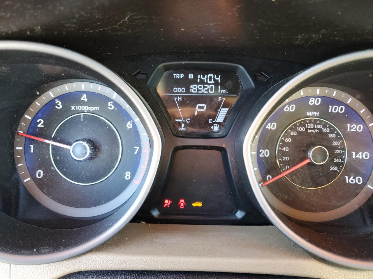 2013 Hyundai Elantra - Image 9