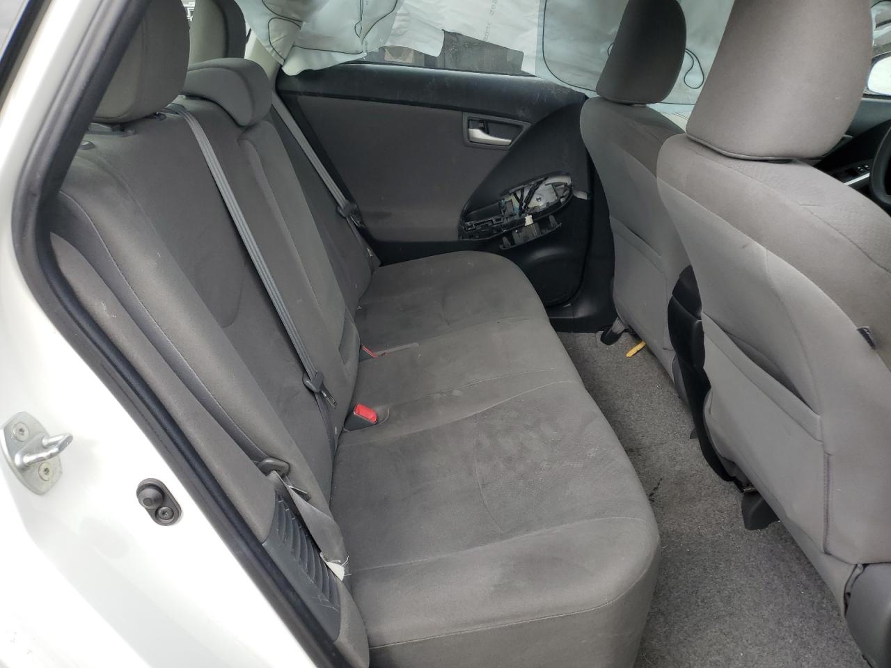 2013 Toyota Prius - Image 10