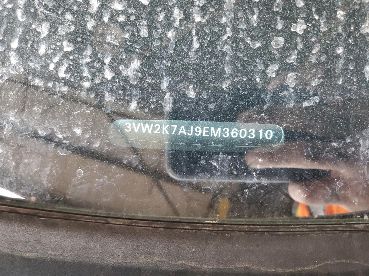 2014 Volkswagen Jetta - Image 12