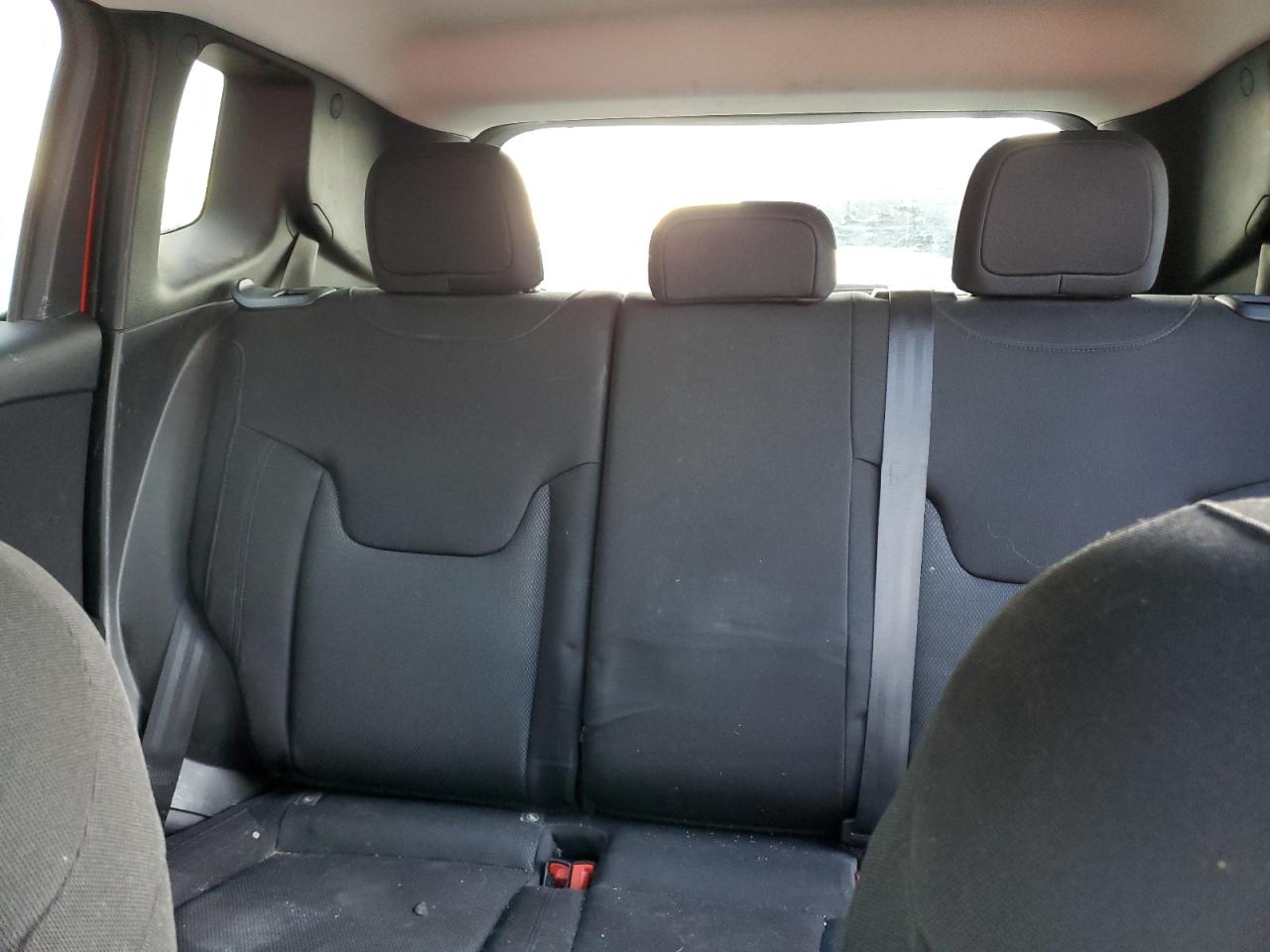 2018 Jeep Renegade - Image 10