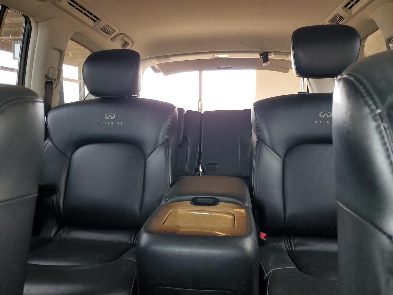 2011 Infiniti QX56 - Image 10