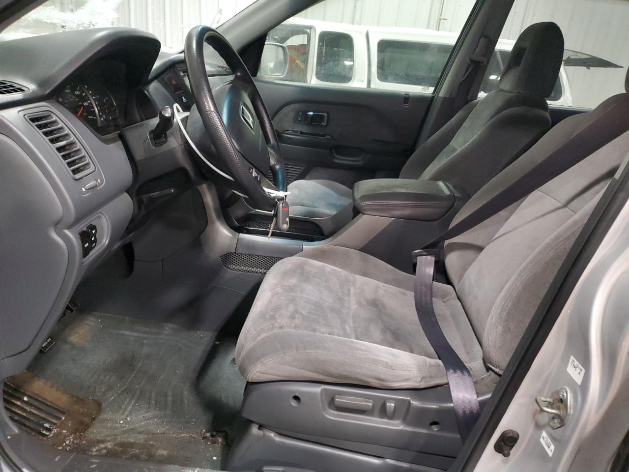 2004 Honda Pilot - Image 7