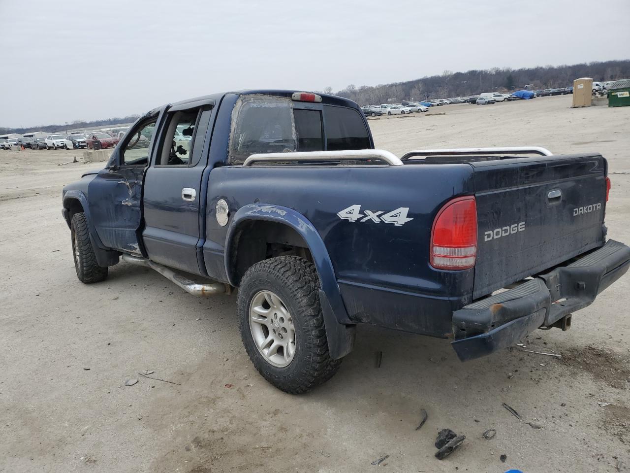 2004 Dodge Dakota - Image 2
